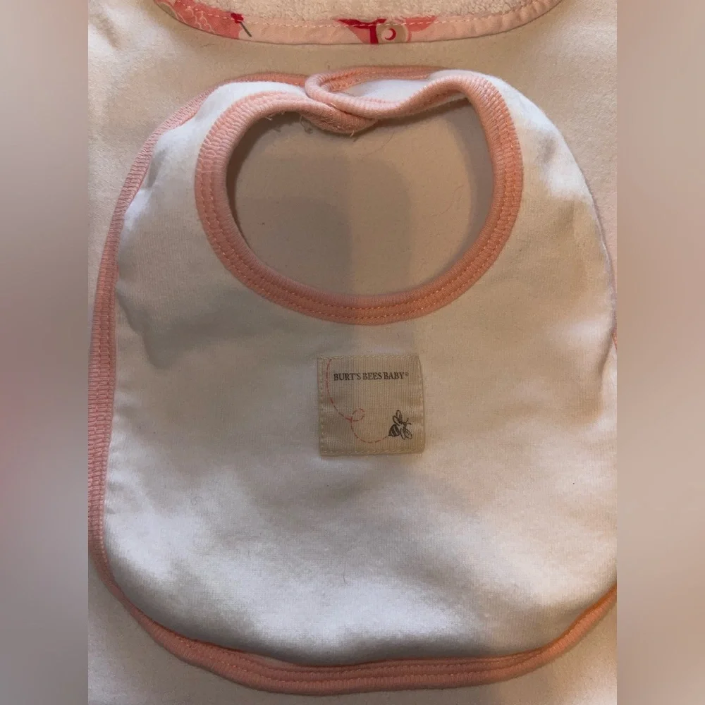 4 Bibs ~ Pink and White (Burt’s, Chick pea, Bebeaulait)